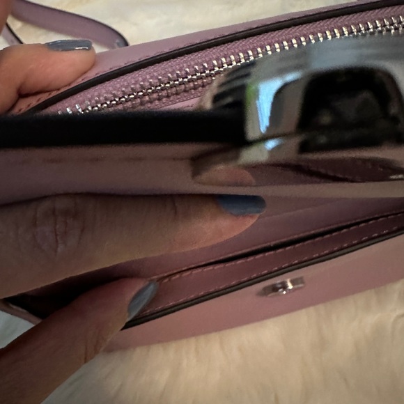 MICHAEL MICHAEL KORS
Parker Medium Leather Crossbody Bag - Picture 9 of 12